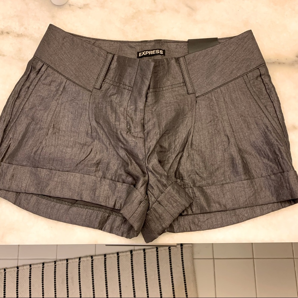 Express metallic shorts